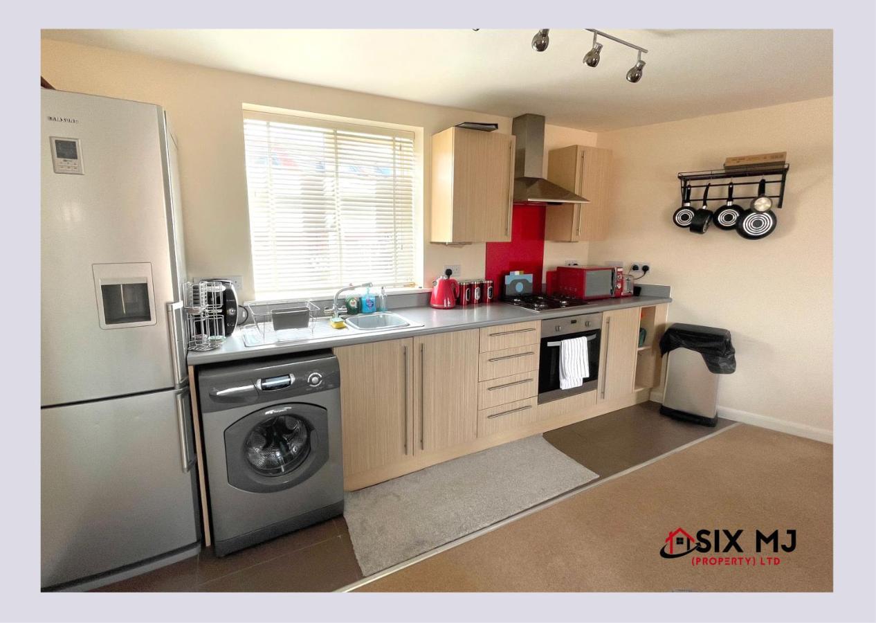 Chichele House, Sleeps 8, Nr Rushden Lakes, Allocated Parking, Corporate Welcome Higham Ferrers Εξωτερικό φωτογραφία